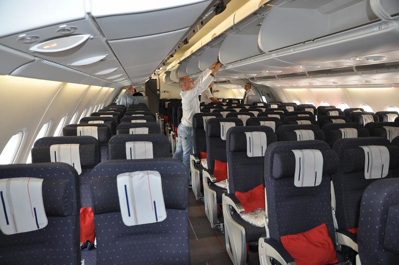 foto_20111028_1353_02.jpg - [de]Die kleine Economy Kabine im hinteren Upperdeck.[en]The small economy cabin in the rear upper deck.