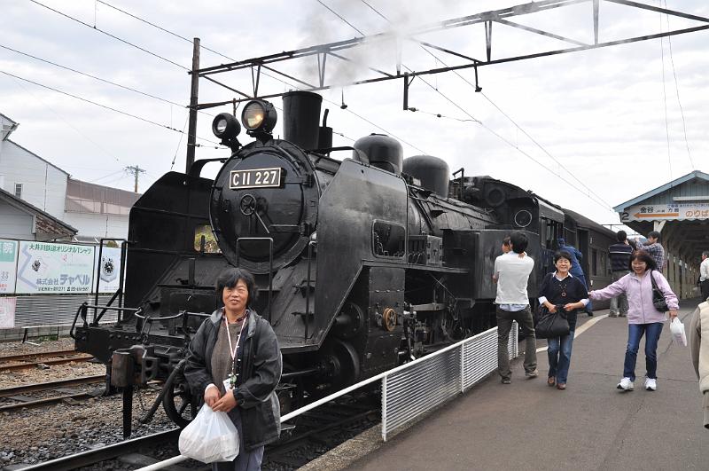 foto_20111030_0945_04.jpg - [de]Das ist mein erster Dampfzug für heute.[en]This is my first steam train for today.