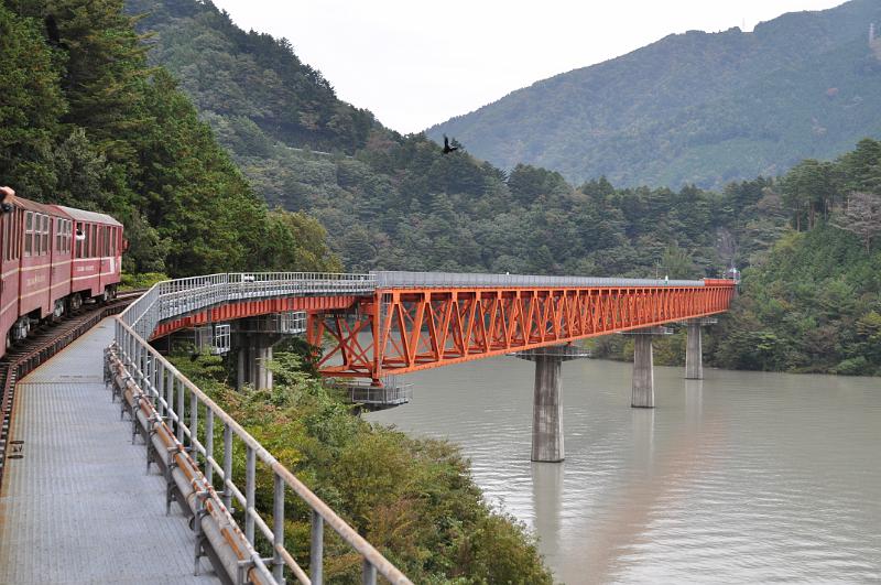 foto_20111030_1239_02.jpg - [de]Wir nähern uns meiner heutigen Endstation.[en]Approaching my final destination for today.