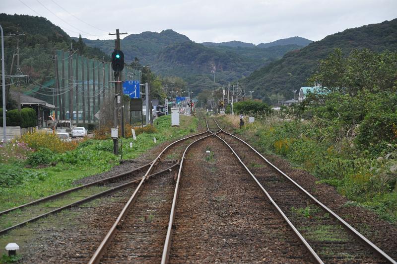 foto_20111105_1519_01.jpg - [de]Ein interessanter Anblick bei Ausfahrt aus dem Bahnhof.[en]An interesting view when leaving the station.