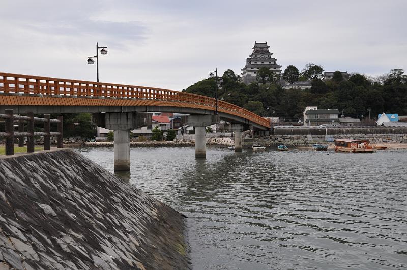 foto_20111105_1618_01.jpg - [de]Brücke zum Karatsu Castle.[en]Bridge to Karatstu Castle.