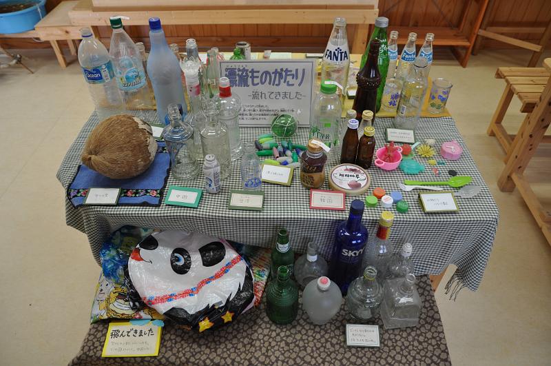 foto_20111109_1519_01.jpg - [de]Schon erschreckend, welche Mengen von Müll aus weit entfernten Ländern immer wieder an Land gespült werden.[en]It's frightening to see how much trash is washed ashore from distant countries.